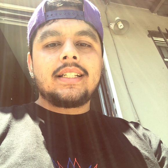 Meet your Posher, Juan - Picture 1 of 1